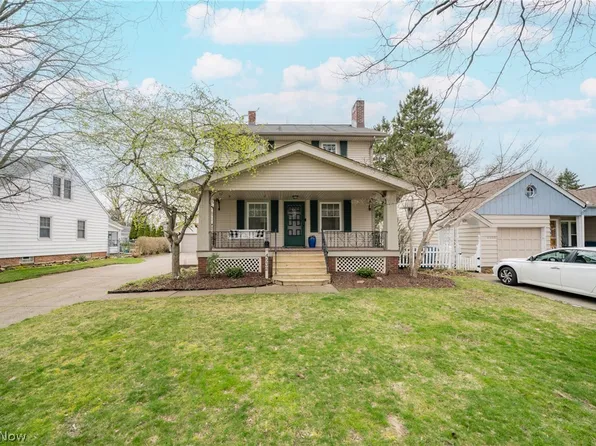 4532 W 228th St, Fairview Park, OH 44126