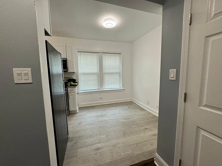 7730 S Lowe Ave #1W — Photo 12