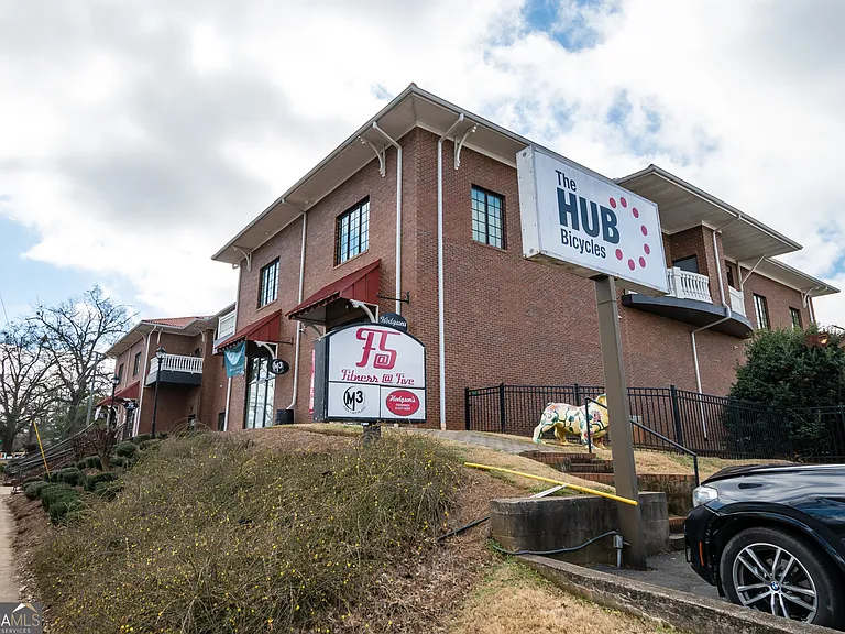 1439 S Milledge Ave — Photo 8