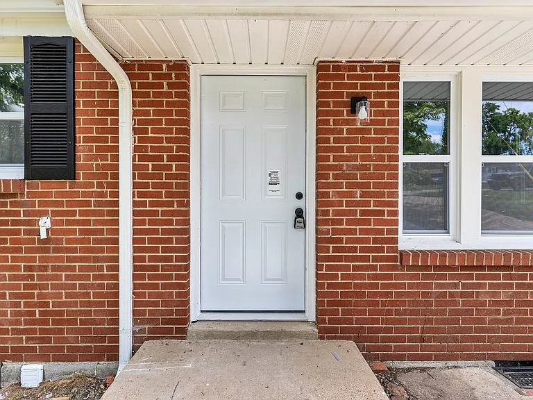 2923 Emery Dr — Photo 21