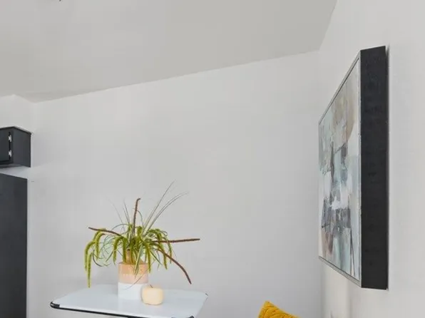 706 E Borden St #3, Sinton, TX 78387