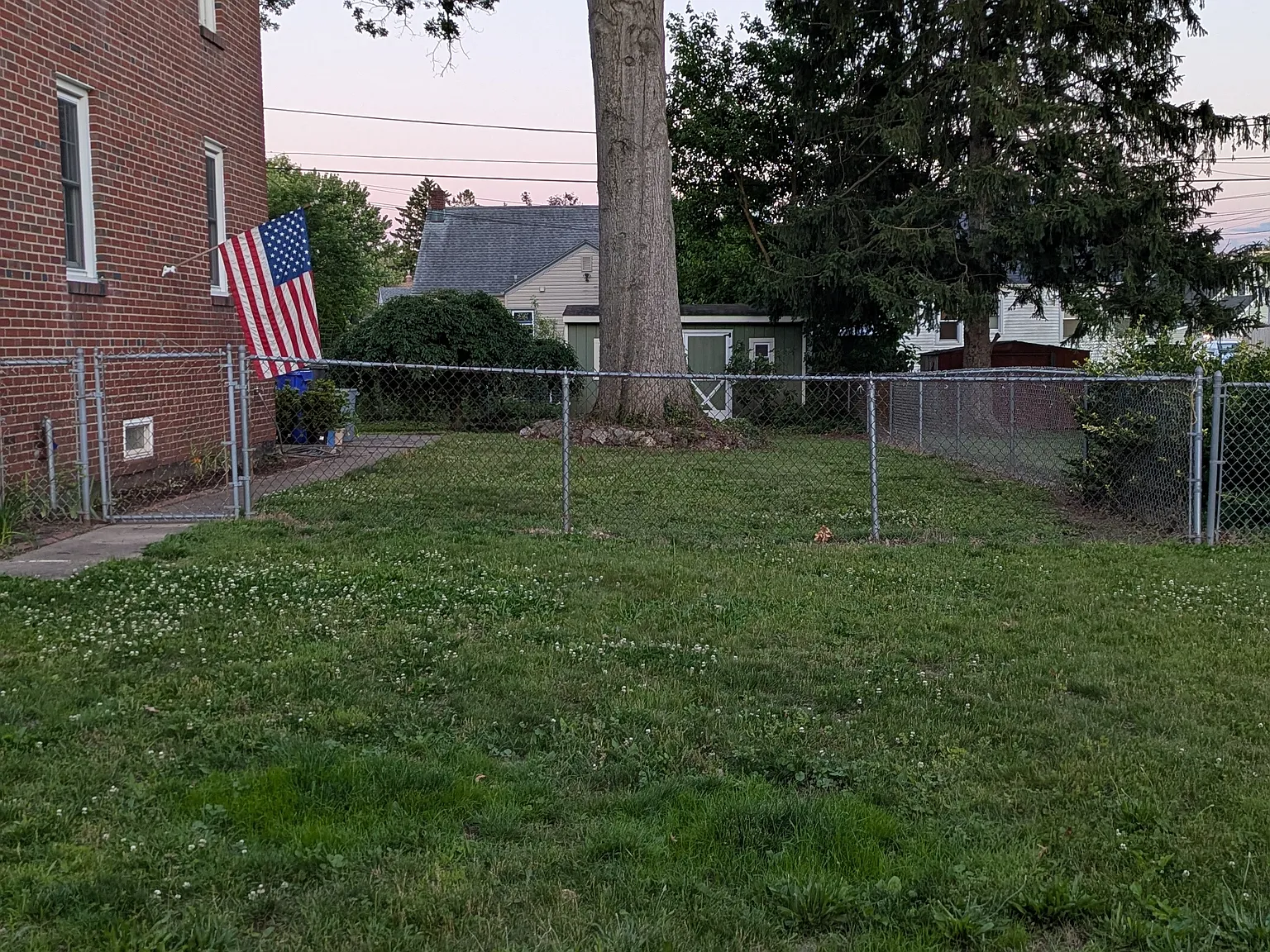 3 bed, 1400 sqft, $2,200 — Photo 3
