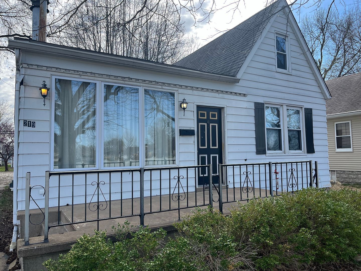 219 N Central Ave, Roxana, IL 62084 Zillow