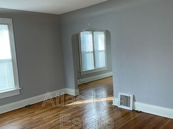 3rd image of 1929 6th Ave Unit B