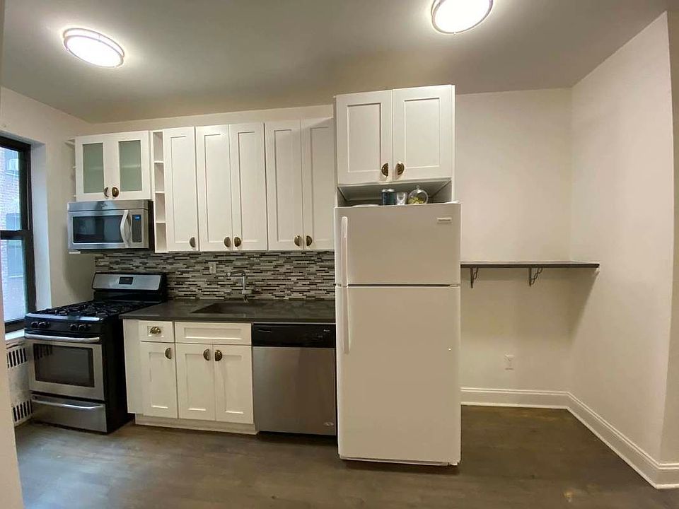 1st image of 31 E 21st St APT 4A