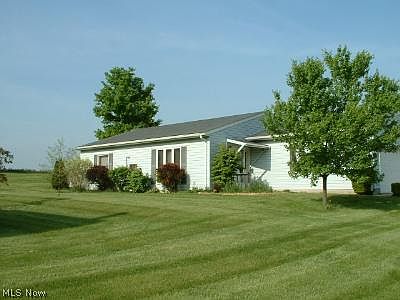 1st image of 144 S Royal Crest Dr