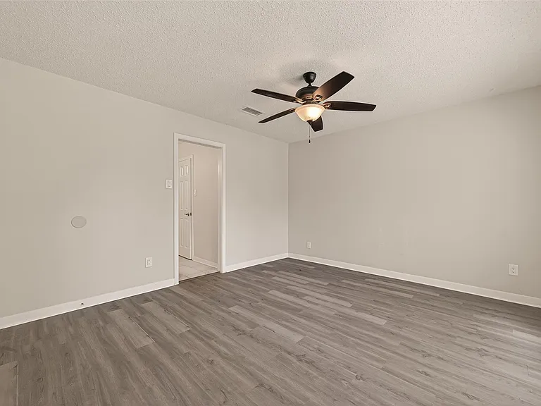 14507 Ravenhurst Ln — Photo 38