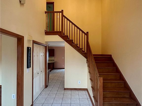 4th image of 513 Sandra Ln