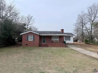 407 Collins Ave, Centerville, GA 31028