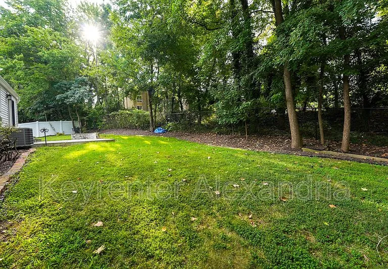 5901 Beech Tree Dr — Photo 39