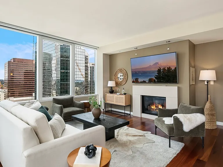 500 106th Ave NE #2105 — Photo 11