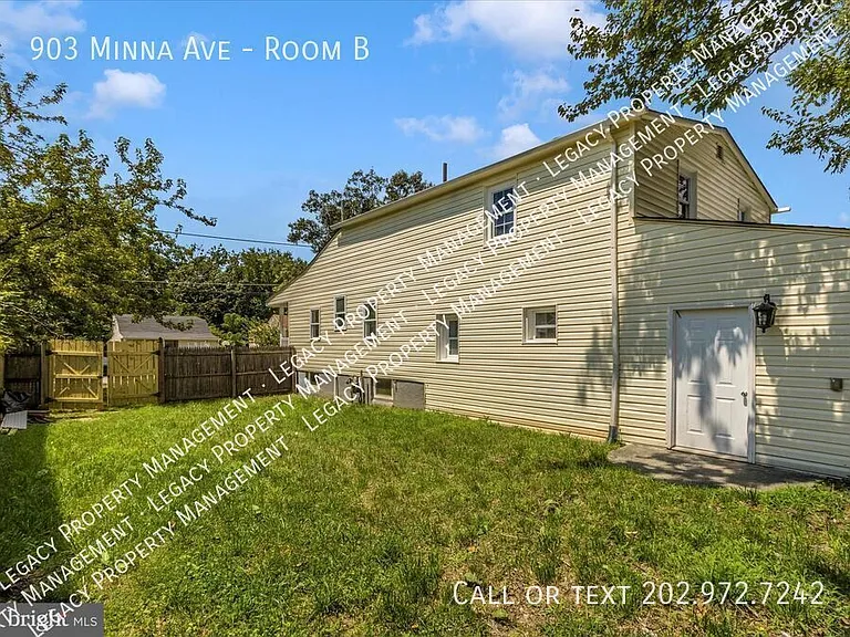 903 Minna Ave #B — Photo 6