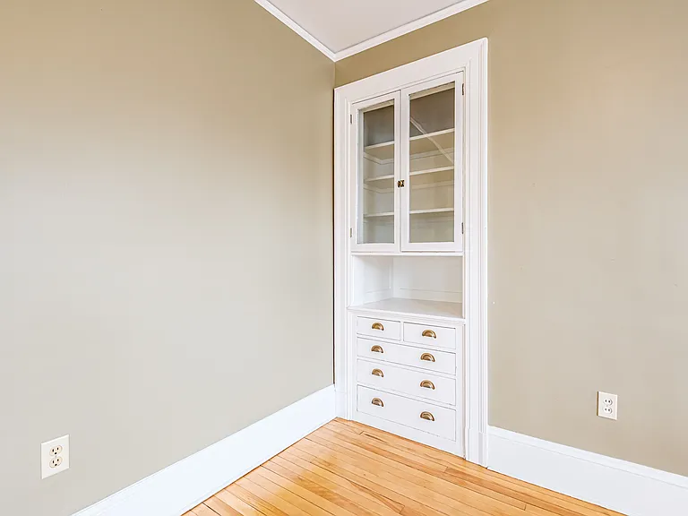 199 Vaughan St #5 — Photo 9