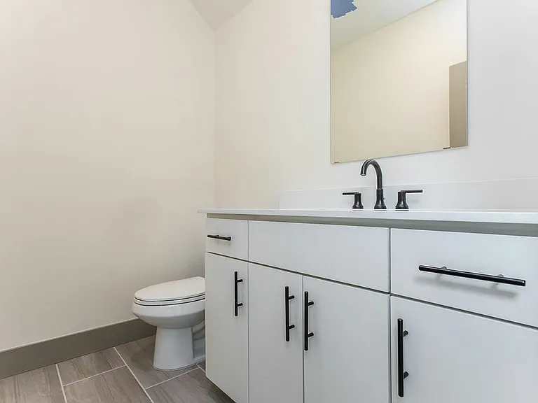 4001 Roseland Ave — Photo 18