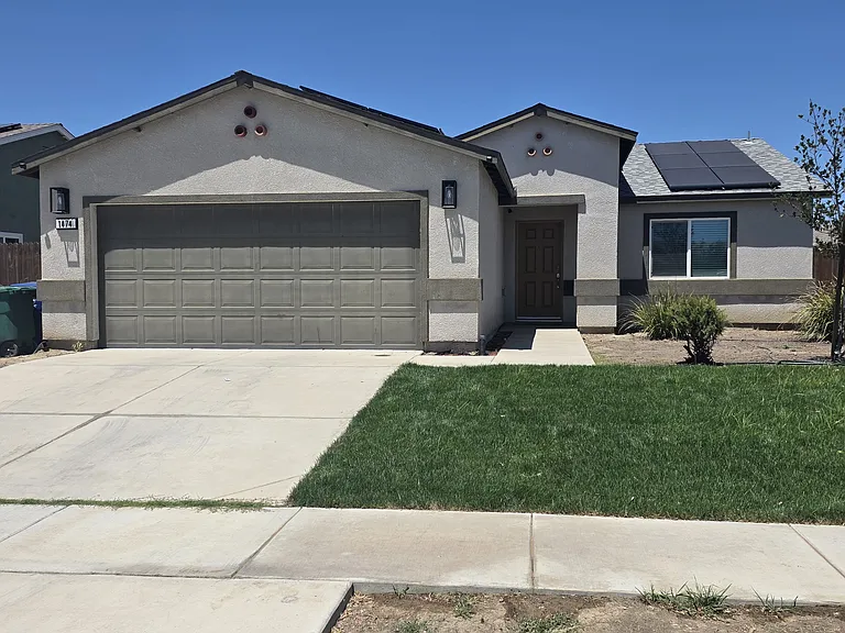 1474 Mission Dr — Photo 2