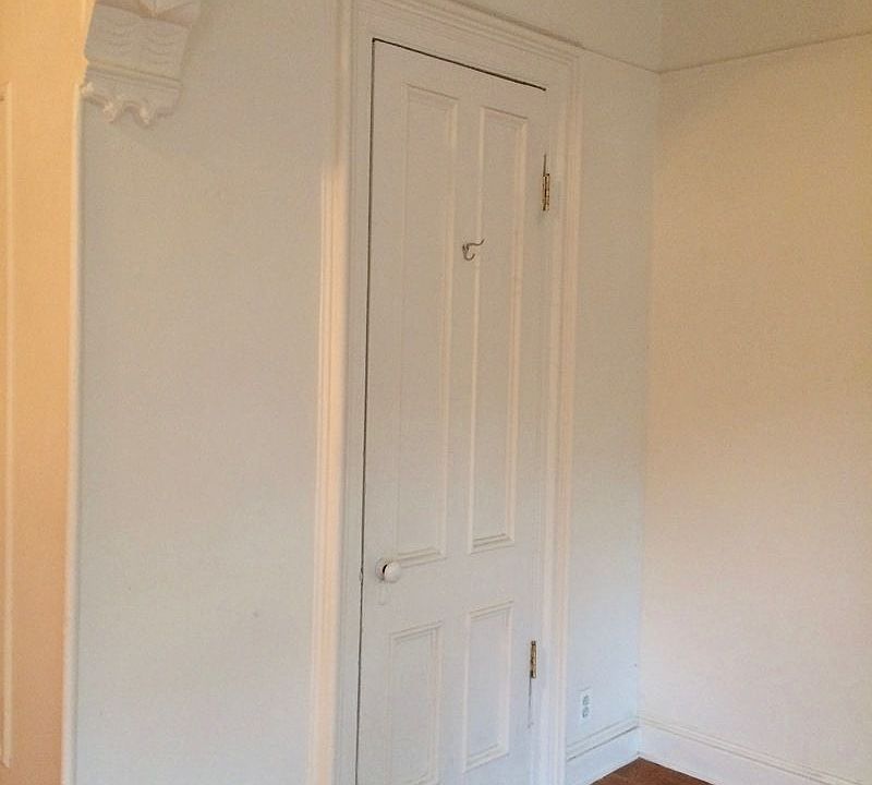 1st image of 154 Gates Ave #2
