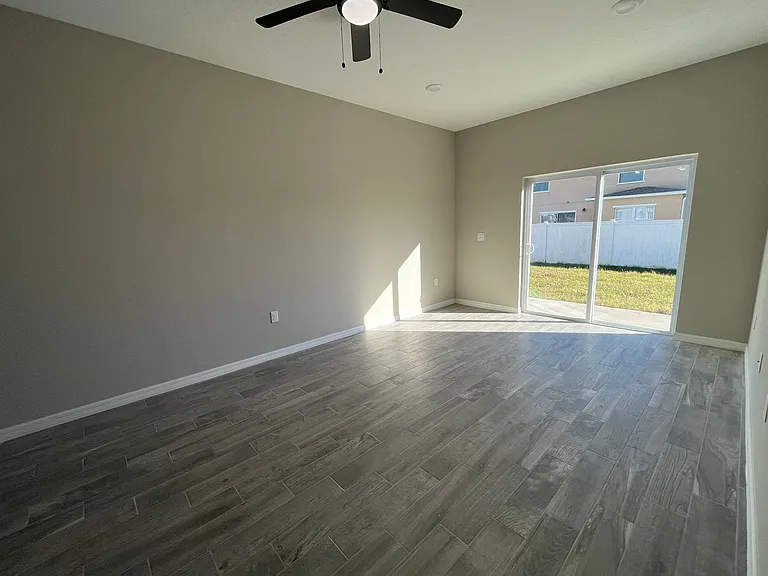 721 Bittern Ln #A — Photo 6