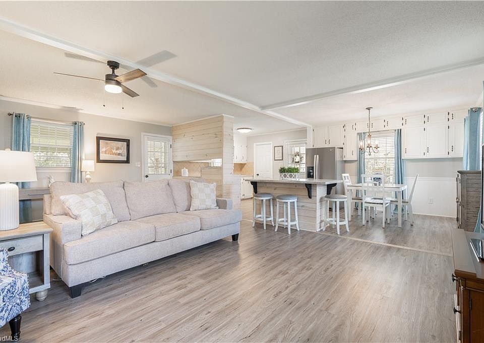 1st image of 1401 Lambs Ln