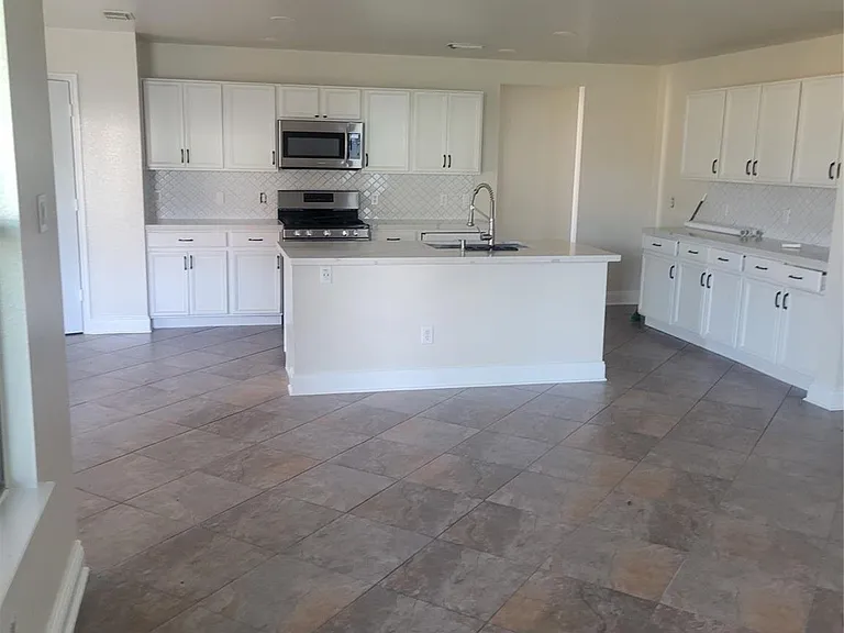 3903 Brook Garden Ln — Photo 6