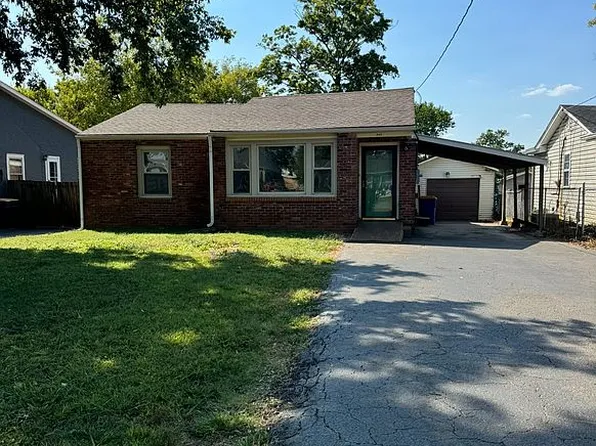 1545 N Sunrise Dr, Bowling Green, KY 42101