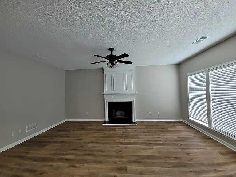 6035 Foxberry Ln — Photo 9