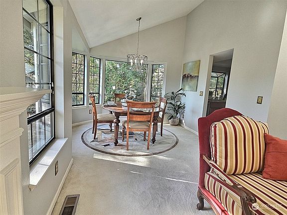 5th image of 16179 SE 33rd Circle