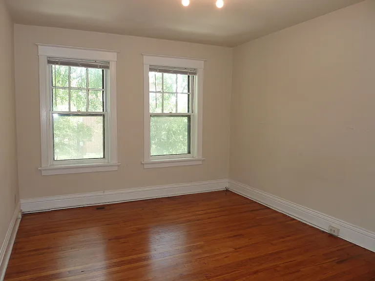 731 Leland Ave — Photo 9