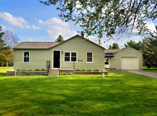 7131 Silver Lake Rd, Linden, MI 48451