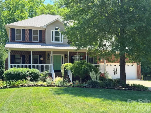 8513 Middleton Cir, Harrisburg, NC 28075