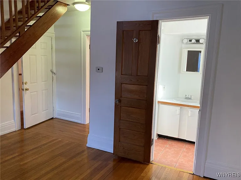 451 Franklin St #2 — Photo 19