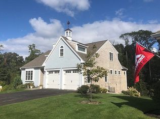 24 Weathervane Ct, Hingham, MA 02043