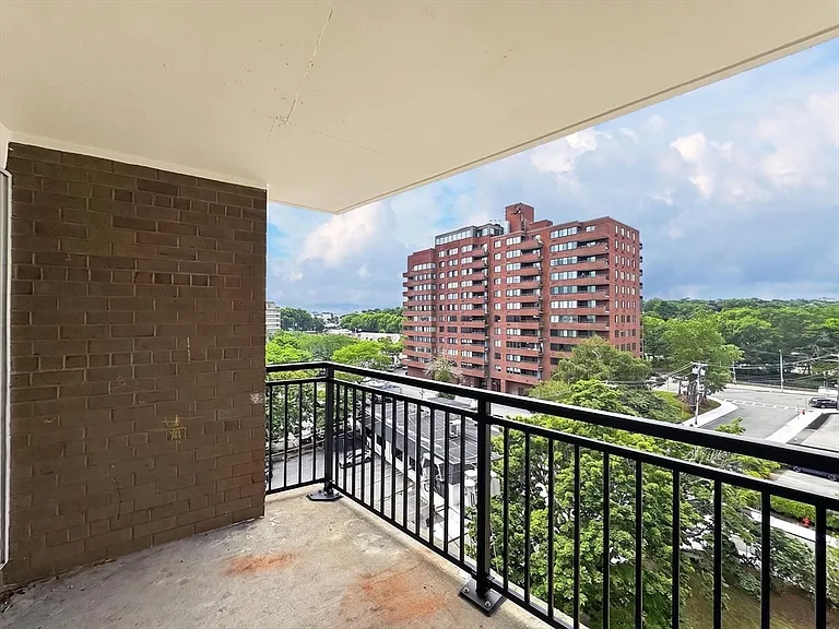 1025 Hancock St #8C — Photo 18