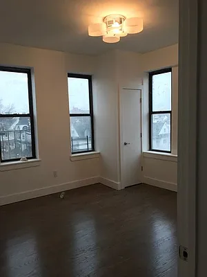 Rented by City Prime Commercial Realty  | media 7