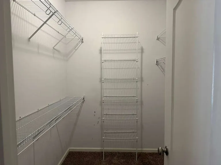 900 Rachel Ln — Photo 11