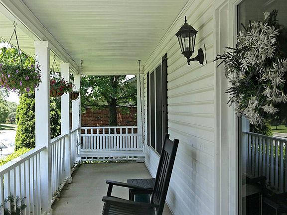 2nd image of 1129 Parklawn Dr