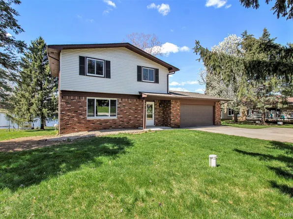 4029 Strathcona, Highland, MI 48357