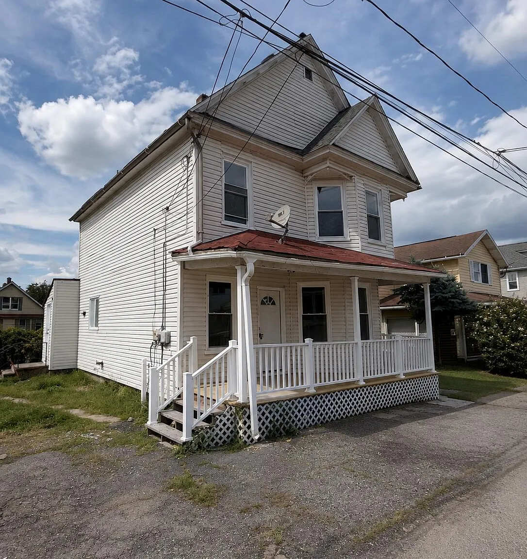 4 bed, 1.5 bath, 1300 sqft, $1,750 — Photo 3