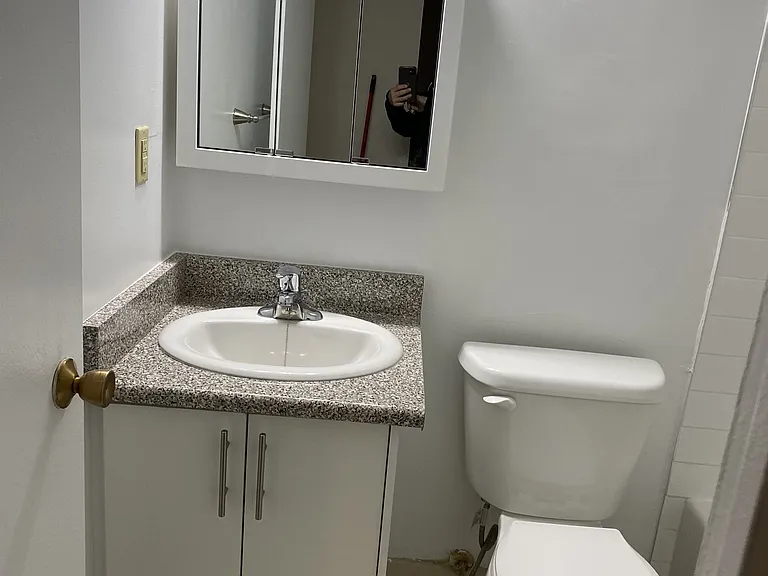 120 Elm St — Photo 16