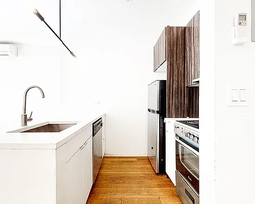 Rented by PL Realty | media 19