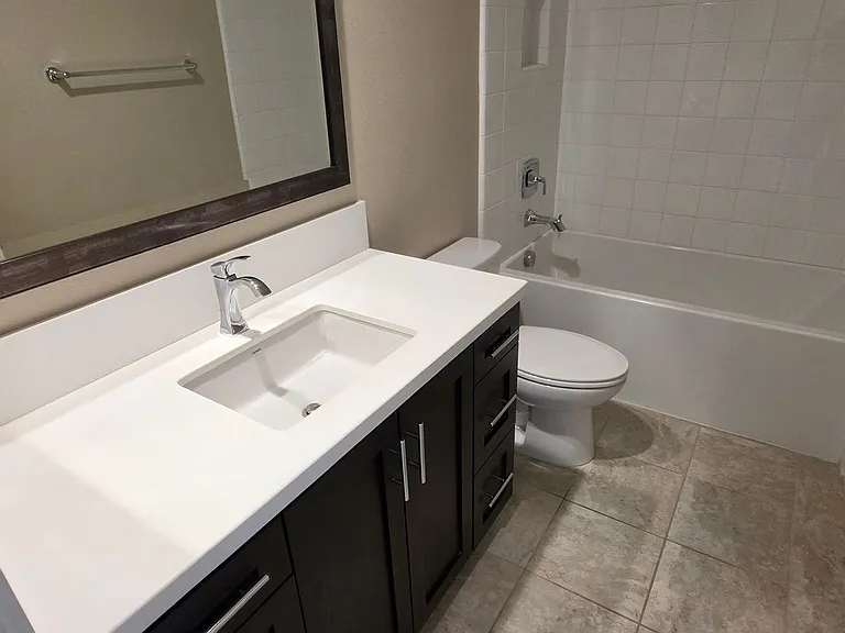 16208 Camden Cir — Photo 17