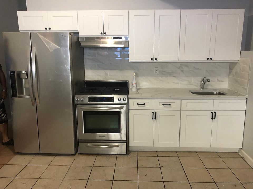 1st image of 39 Ludwig Ln