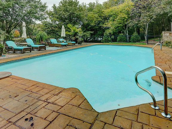 Private oasis on the lake!