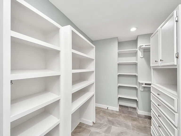 3210 Shadowwalk Dr — Photo 29