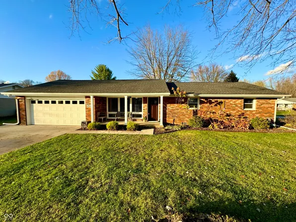 819 Greenbriar Dr, Seymour, IN 47274