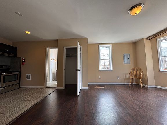 5th image of 2419 E Allegheny Ave #2F