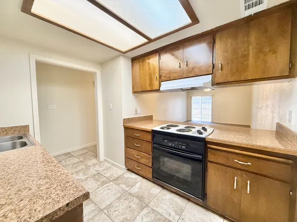1369 McNary Cir, Manteca, CA 95336