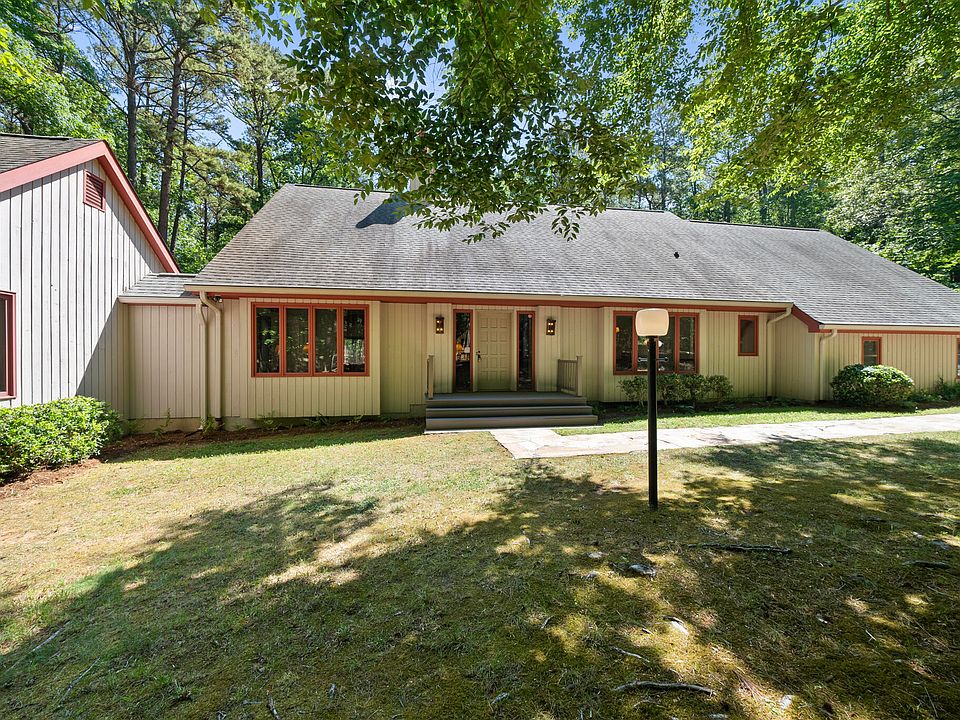 1st image of 101 Stoneridge Dr
