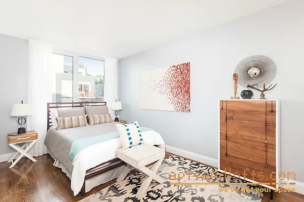 Sold by aptsandlofts.com | media 17