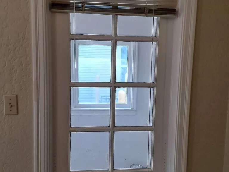 1160 Palm Ave — Photo 15