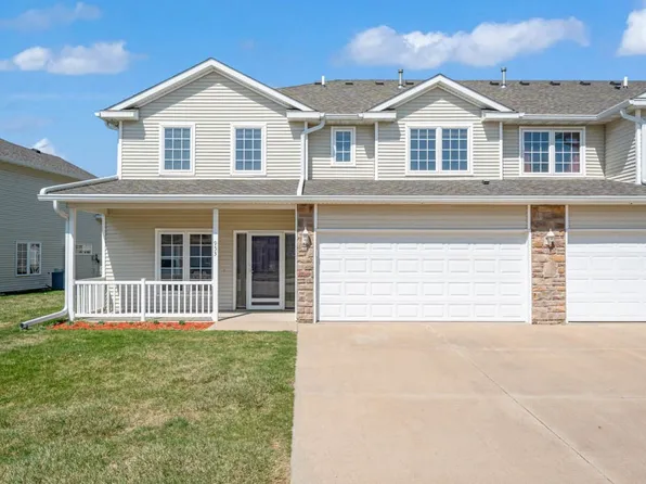 953 Red Hawk Way SE, Altoona, IA 50009